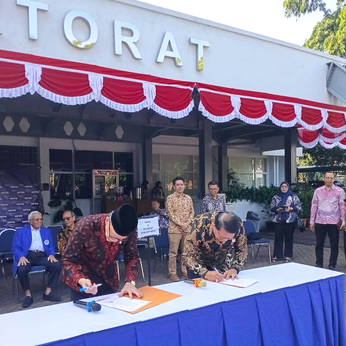 Acara Penandatanganan MOU Ketua DPK APINDO Kabupaten Bogor dengan Rektor ISTN (Institut Saint dan Teknologi Nasional) di Kampus Srengseng, Jakarta Selatan. 01 Agustus 2025
